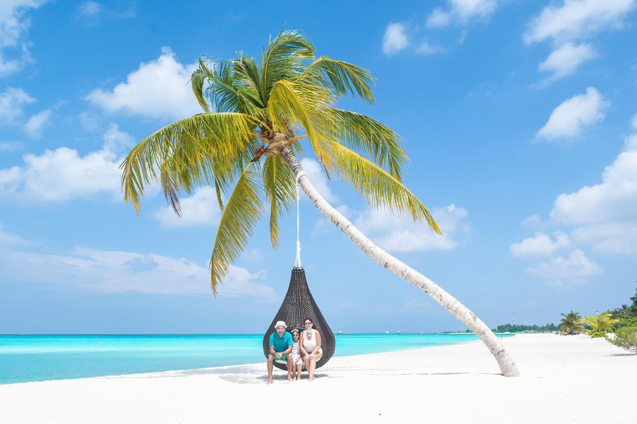 Holiday Island Resort Maamigili Island Екстер'єр фото
