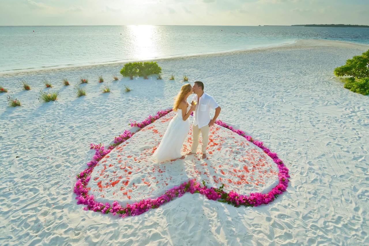 Holiday Island Resort Maamigili Island Екстер'єр фото
