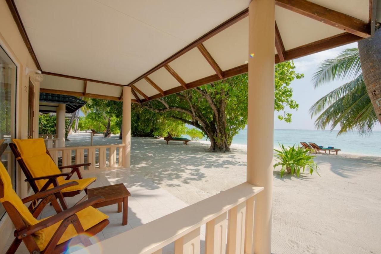 Holiday Island Resort Maamigili Island Екстер'єр фото