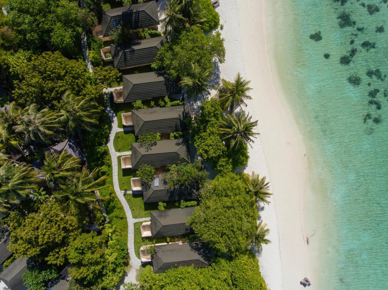 Holiday Island Resort Maamigili Island Екстер'єр фото
