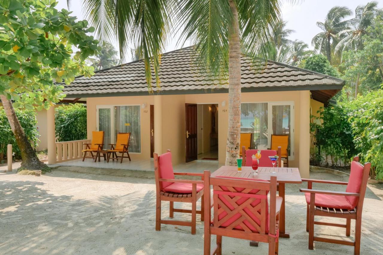 Holiday Island Resort Maamigili Island Екстер'єр фото