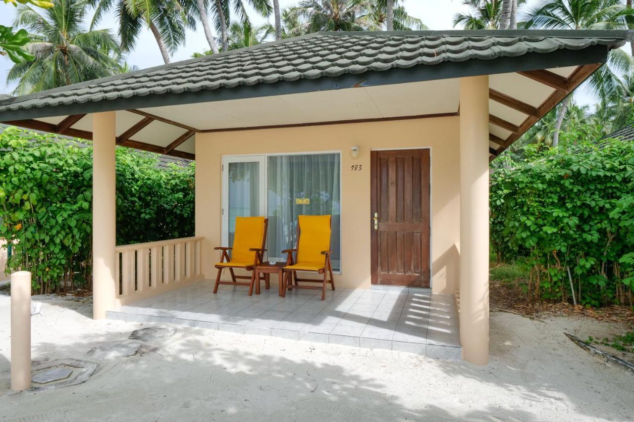 Holiday Island Resort Maamigili Island Екстер'єр фото