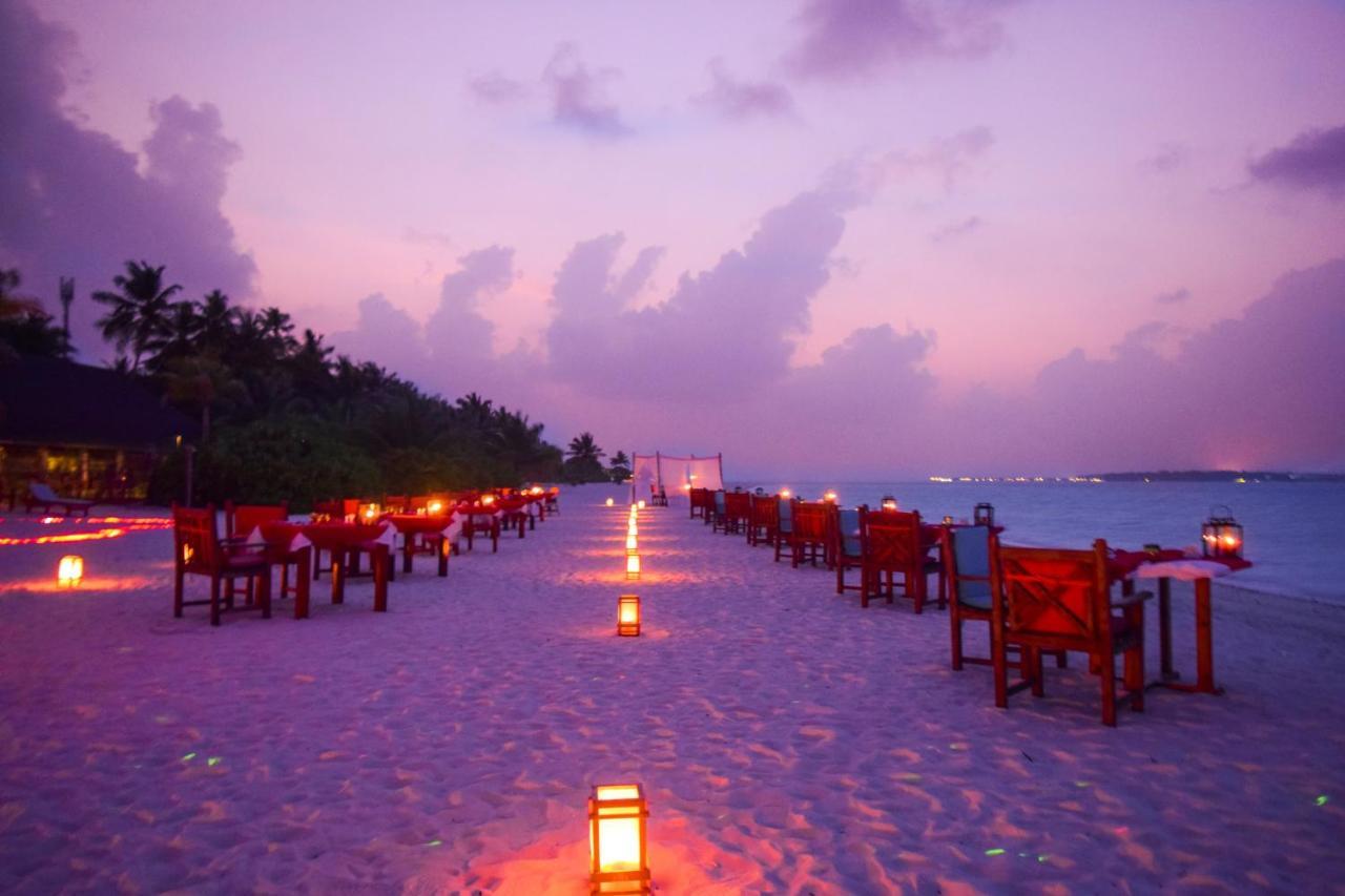 Holiday Island Resort Maamigili Island Екстер'єр фото