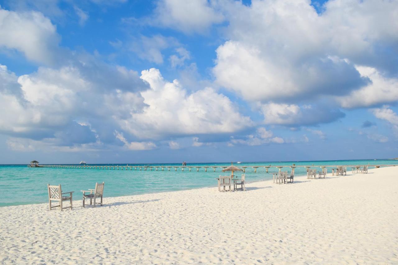 Holiday Island Resort Maamigili Island Екстер'єр фото