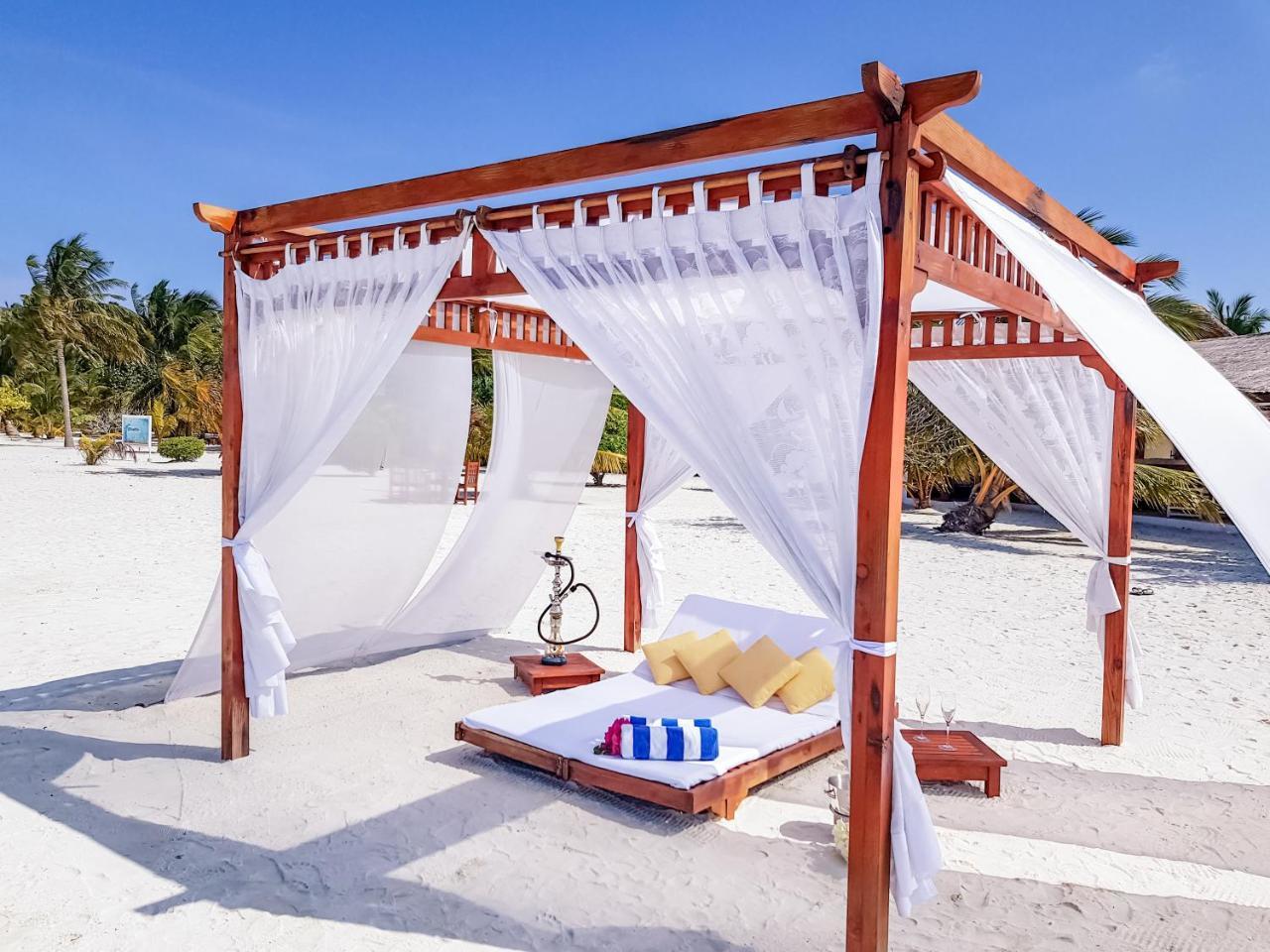 Holiday Island Resort Maamigili Island Екстер'єр фото